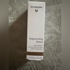Dr. Hauschka Regenerating Serum 1.0 Fl. Oz.